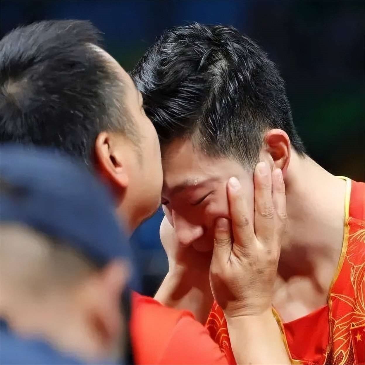 九游游戏中心官网注册账号-国乒在比赛中受伤退赛，库里主帅表示担忧！